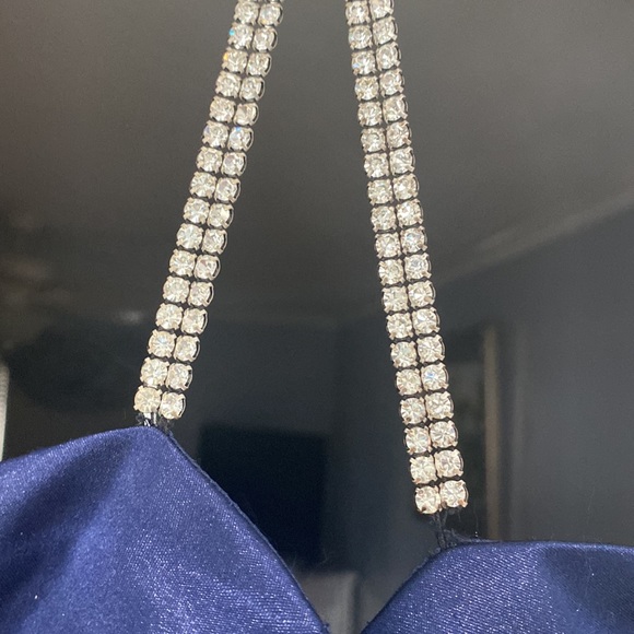 Formal dress - Picture 2 of 9